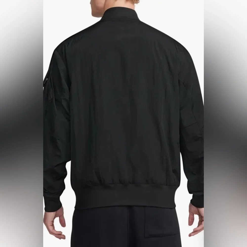 Jordan Essentials Lightweight Nylon Renegade Jacket Medium